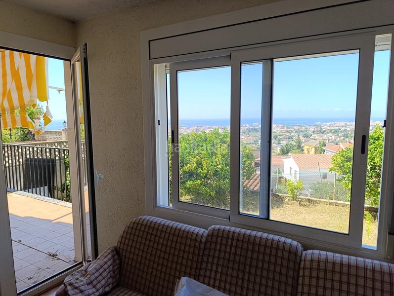 Foto c676bb6a-307f-408d-b98e-7ea95b0fa8cf. Chalet mit kamin in Pinemar Pineda de Mar