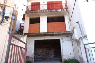 Casa a Sant Cebrià de Vallalta. Para reformar - solo para inversores
