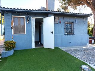 Chalet à Sant Cebrià de Vallalta. Terreno de 1.525m² con casa en can domènec — sant cebrià de vall