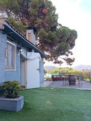 Chalet in Sant Cebrià de Vallalta. Terreno de 1.525m² con casa en can domènec — sant cebrià de vall