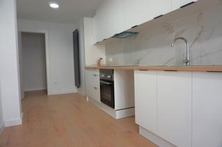 Etagenwohnung  Avinguda ntra. sra. de montserrat. Piso reformado a 250 m de la playa, en pleno centro de pineda de