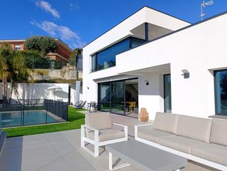 Chalet in Santa Susanna. Espectacular casa sostenible en santa susanna