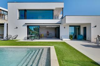 Chalet in Santa Susanna. Espectacular casa sostenible en santa susanna