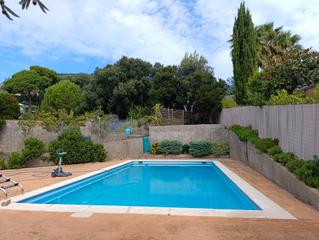 Chalet in Sant Cebrià de Vallalta. Gran casa con piscina - rodeada de naturaleza