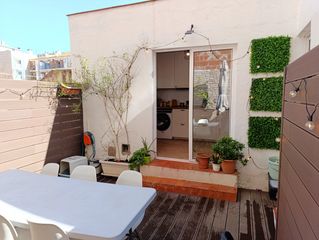 Haus in Calella. Acogedora casa reformada - instalaciones nuevas