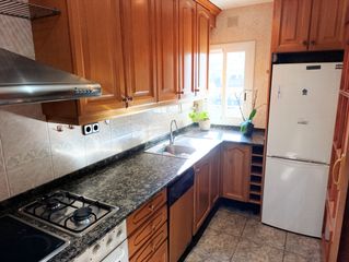Etagenwohnung  Carrer de colom. Gran piso 117m2 - 4 habitaciones - incluye trastero - todo exter