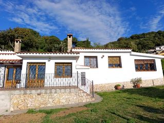 Location Chalet à Can Carreras - Montessol. Casa alquiler larga duración - amueblada