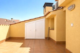 Duplex in Carrer mas estornell 1. D�plex con terraza - finca del 2005