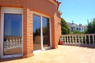 Xalet a Pinemar. Terreno de 10.000m2 con piscina
