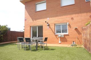 Casa aparellada a Pinemar. Piscina privada - muy buenas vistas al mar