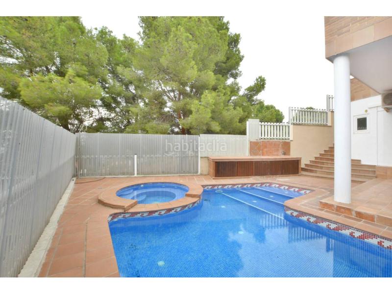 Foto bc112bd7-bc4f-4f12-b6e0-6ddf27c48e2e. Casa adosada  en venta en Sant Quirze Parc-Vallsuau-Castellet Sant Quirze del Vallès