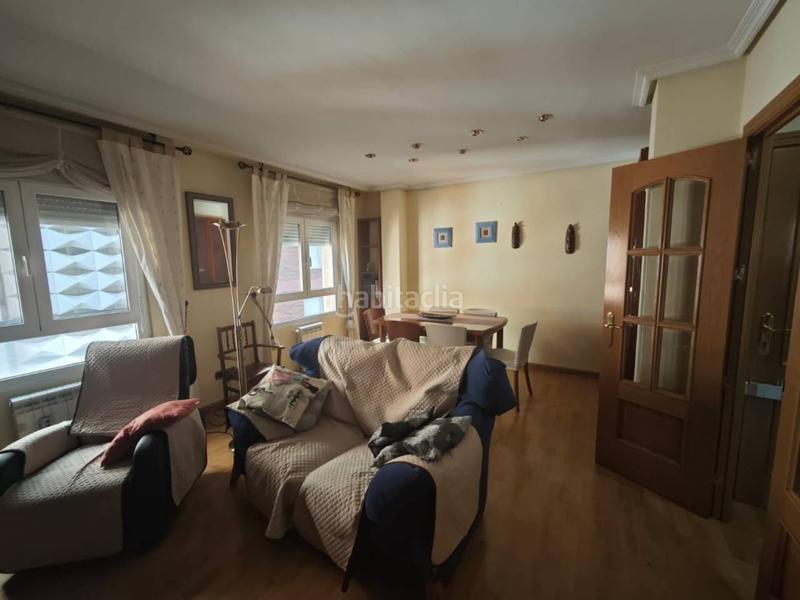 Foto 42668d1f-3e4f-4c1e-a0c5-b2cefc32cee5. Etagenwohnung mit heizung in Estación Salamanca