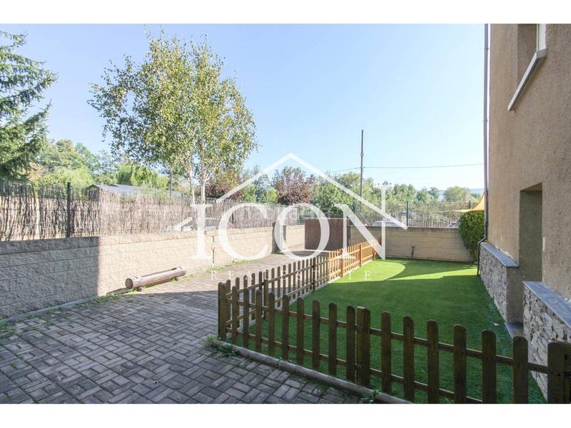 Foto 83904668-aa50-409d-adb5-e566ba41816e. Piso  en venta en bourgmadame en Bourg-Madame