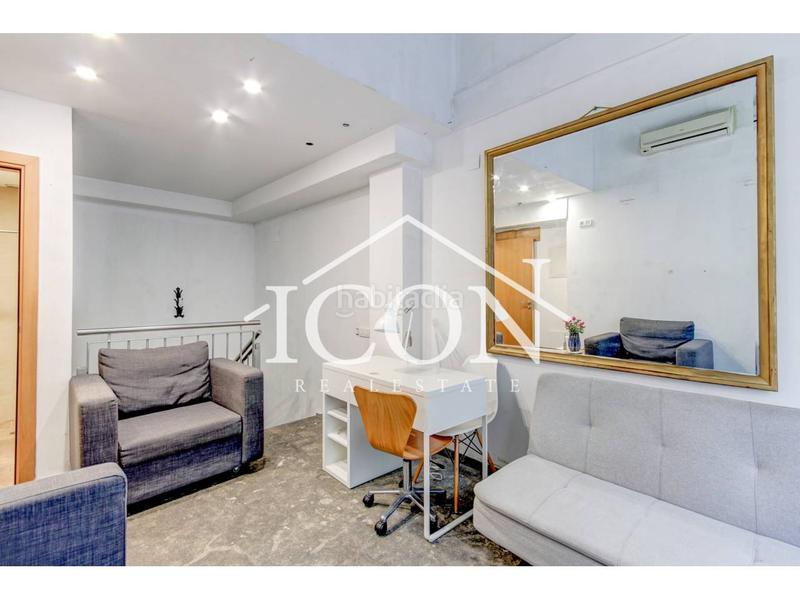 Foto df6457fd-99ec-491d-9fe4-f3723941f904. Duplex in Guinardó Barcelona