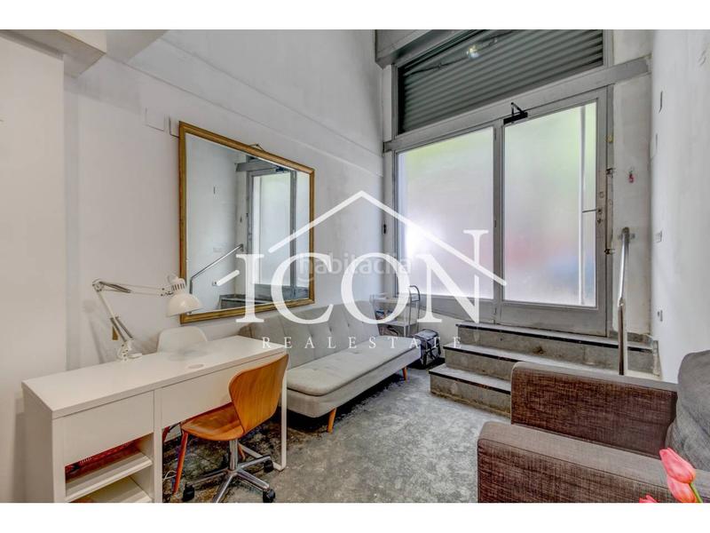 Foto e299dd50-d81b-43a8-aa06-dd2e520294d3. Duplex in Guinardó Barcelona