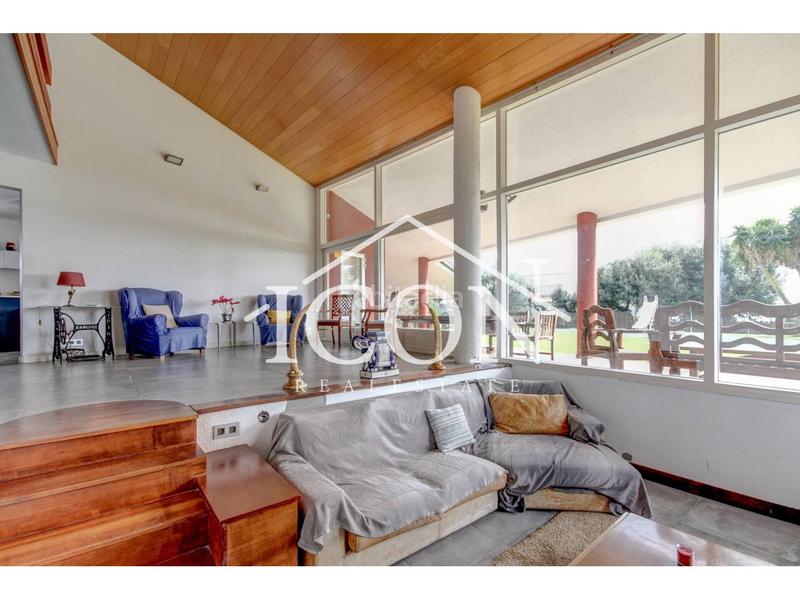 Foto 373e5e8d-acb6-4822-af73-b2948446db49. Xalet a cornisa 30 a Urbanitzacions Mataró