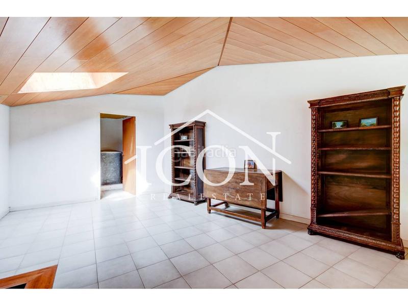 Foto 77acc67f-ac00-474f-96ba-10f2c9a7d2ba. Xalet a cornisa 30 a Urbanitzacions Mataró