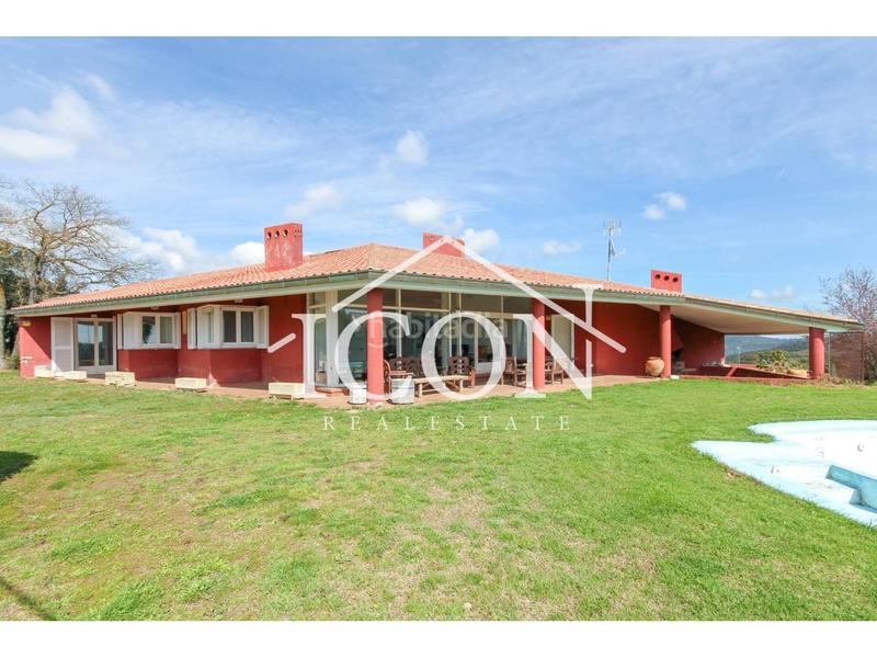 Foto 9ee6f189-af76-47bb-bc46-704e633c20e4. Xalet a cornisa 30 a Urbanitzacions Mataró