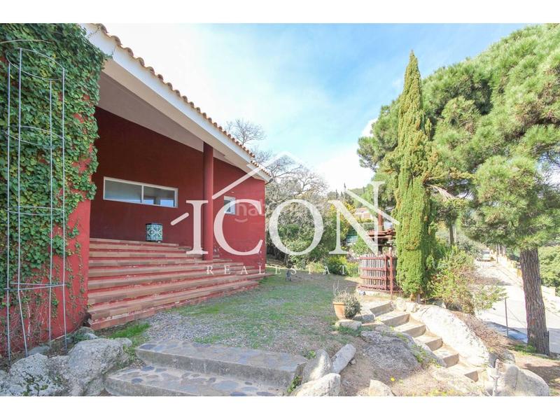 Foto ade5d04d-54ec-4641-b854-d5cf27f0ccbf. Xalet a cornisa 30 a Urbanitzacions Mataró