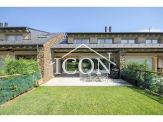Casa  Pirineus. Venta de casa en alp