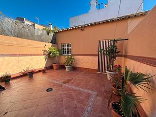 Casa adosada en Núcleo urbano. Casa tipo unifamiliar a la venta en recreo san pedro