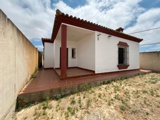 Masía en La Banda - Campo de Fútbol. Chalet rústico e indiviso en venta en el marquesado