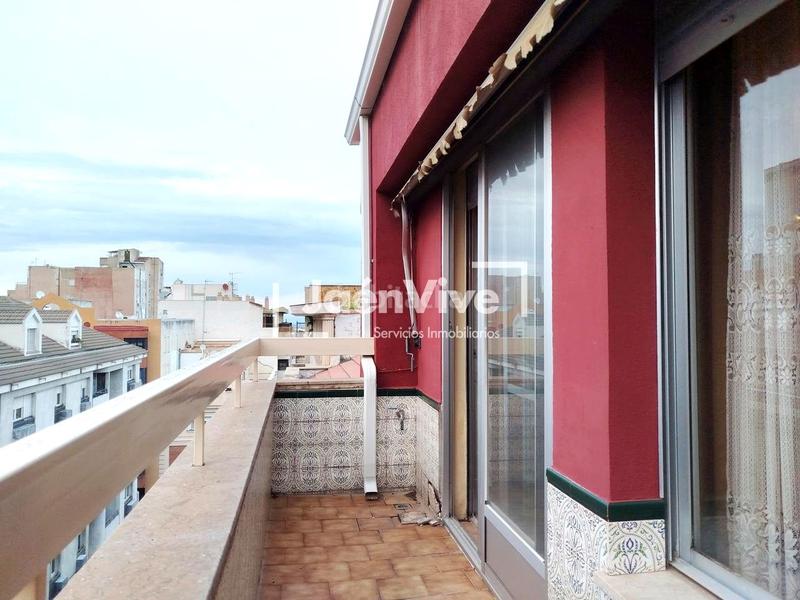 Foto 2453faab-552d-4ccc-9c49-49b5328d21c2. Penthouse with heating parking in Avda de Madrid - Pº de la Estación Jaén