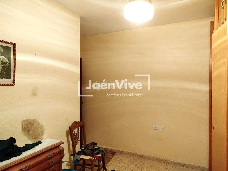 Foto 5dd6a4cc-9a98-489e-bc7c-4d79ce3410a2. Penthouse with heating parking in Avda de Madrid - Pº de la Estación Jaén