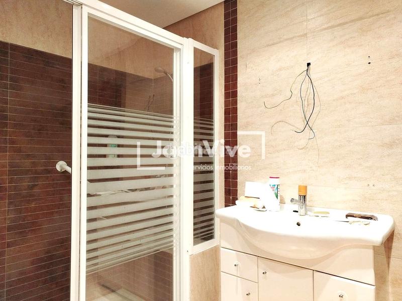 Foto 70f33992-2bb5-4905-94bf-41d5236f8ea4. Penthouse with heating parking in Avda de Madrid - Pº de la Estación Jaén