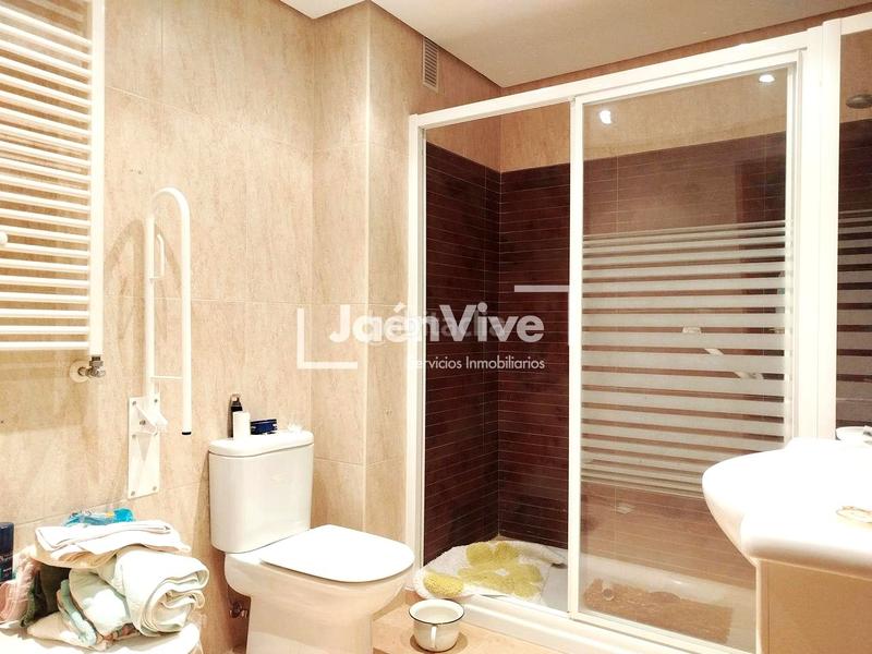 Foto c8c46a47-6092-4f26-91f9-ddf0f744c433. Penthouse with heating parking in Avda de Madrid - Pº de la Estación Jaén