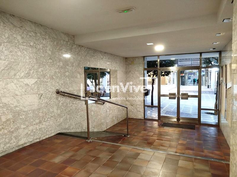 Foto d1e676bf-1577-46fb-9a10-6f9adcbb0ad6. Penthouse with heating parking in Avda de Madrid - Pº de la Estación Jaén