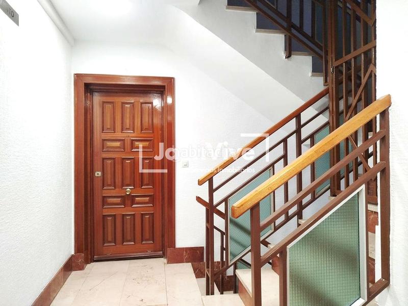 Foto e10cb8cb-1d06-427a-8cd1-d55e72d75615. Penthouse with heating parking in Avda de Madrid - Pº de la Estación Jaén