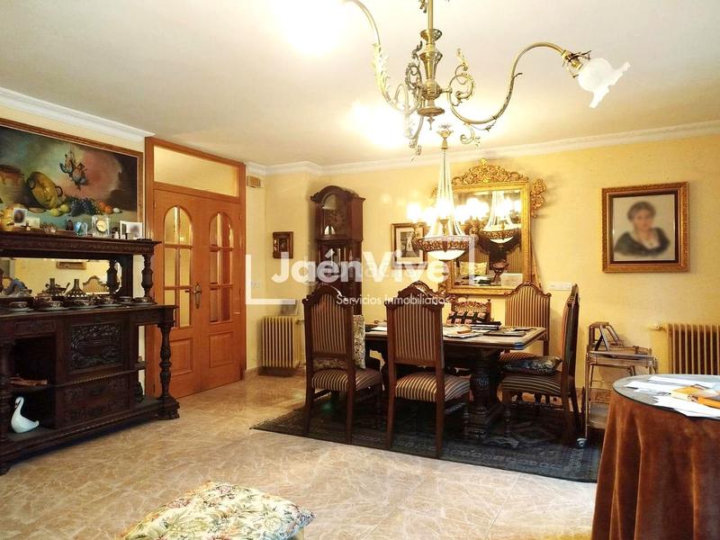 Foto e3425550-30bd-4acd-b44d-b12d88f99d5b. Penthouse with heating parking in Avda de Madrid - Pº de la Estación Jaén