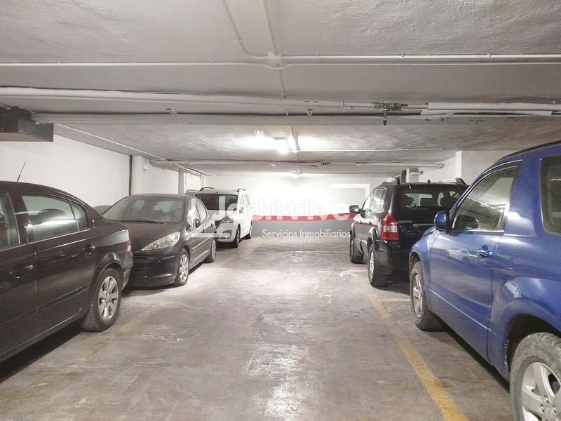 Foto eb5733fc-3dbb-44bd-8cb7-1d259505545e. Penthouse with heating parking in Avda de Madrid - Pº de la Estación Jaén