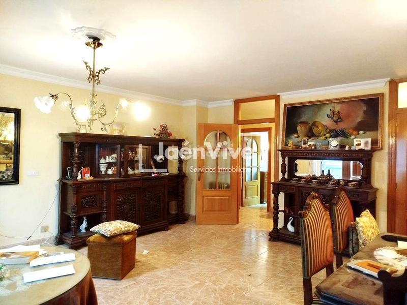 Foto ed431586-3573-4b6e-8ac8-e0580fbfcf01. Penthouse with heating parking in Avda de Madrid - Pº de la Estación Jaén