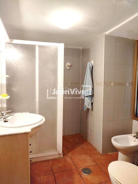 Foto 9d8b3484-3f8e-4992-8101-8962c2d8b781. Semi detached house in Ctra. Circunvalación - La Magdalena Jaén