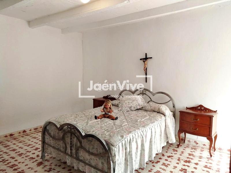 Foto cb3a7945-7a15-4959-a5a7-05aaa7e1b397. Semi detached house in Ctra. Circunvalación - La Magdalena Jaén