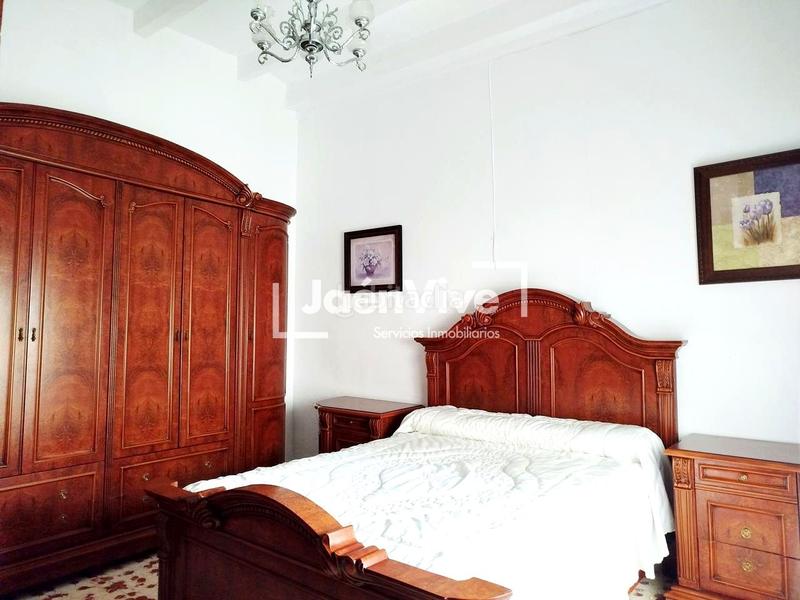 Foto ff0a0bdb-1e0e-41ed-87a3-09fa31545b65. Semi detached house in Ctra. Circunvalación - La Magdalena Jaén