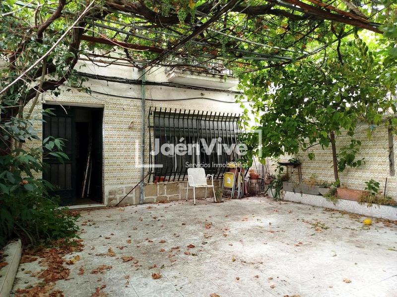 Foto 80038d6e-997a-4873-a827-8623fee251e8. Casa adossada a Peñamefecit - Avda Barcelona Jaén