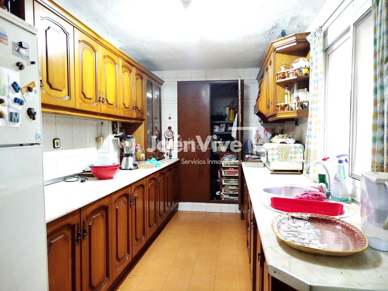 Foto c08eb313-a3bb-47d5-8c29-aa125eda3c45. Casa adossada a Peñamefecit - Avda Barcelona Jaén