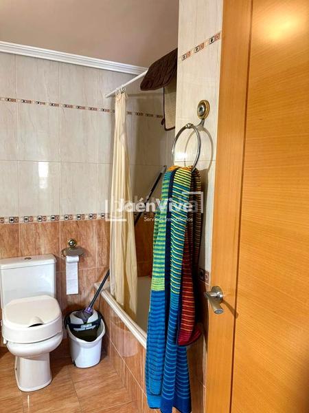 Foto 194cbb8d-f39d-4a77-82fa-f5234d00533c. Pis amb calefacció a Peñamefecit - Avda Barcelona Jaén