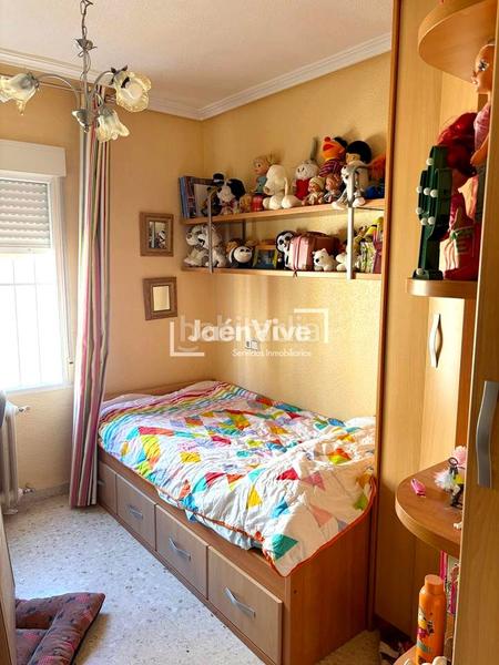 Foto 90f3c3c7-c3bd-4d36-aef8-b36b293c9d82. Pis amb calefacció a Peñamefecit - Avda Barcelona Jaén