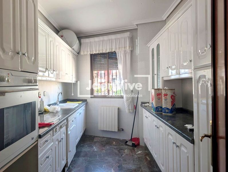 Foto 0c0aae59-8394-4983-9833-e0a54eab2b3c. Casa adossada amb calefacció aparcament a Belén - San Roque Jaén