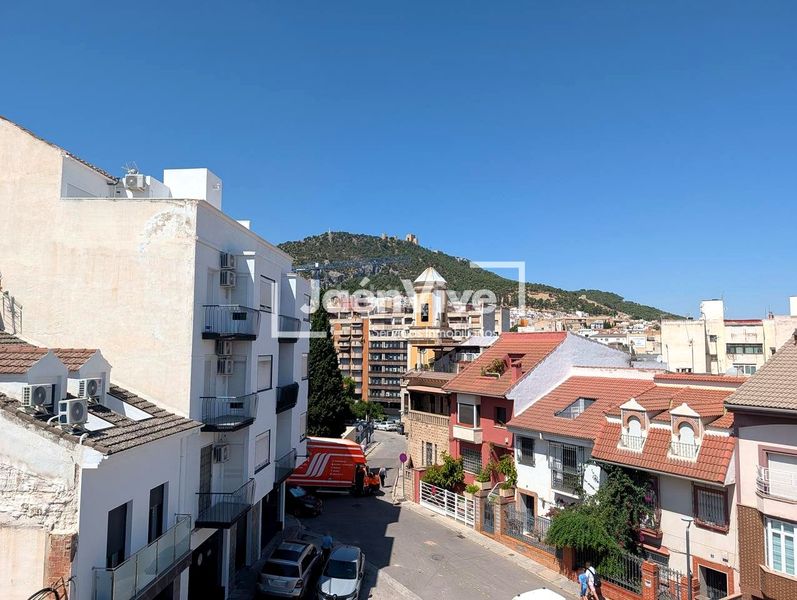 Foto 1704cadf-ade7-4ab2-8b56-c779c3a1bac0. Casa adossada amb calefacció aparcament a Belén - San Roque Jaén