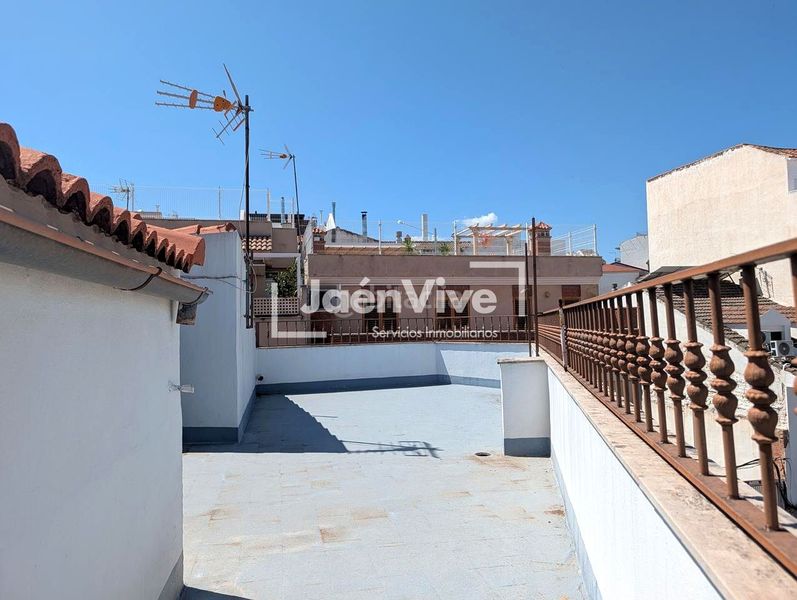 Foto 75be0272-2580-41f4-a172-31f7423c6f21. Casa adossada amb calefacció aparcament a Belén - San Roque Jaén