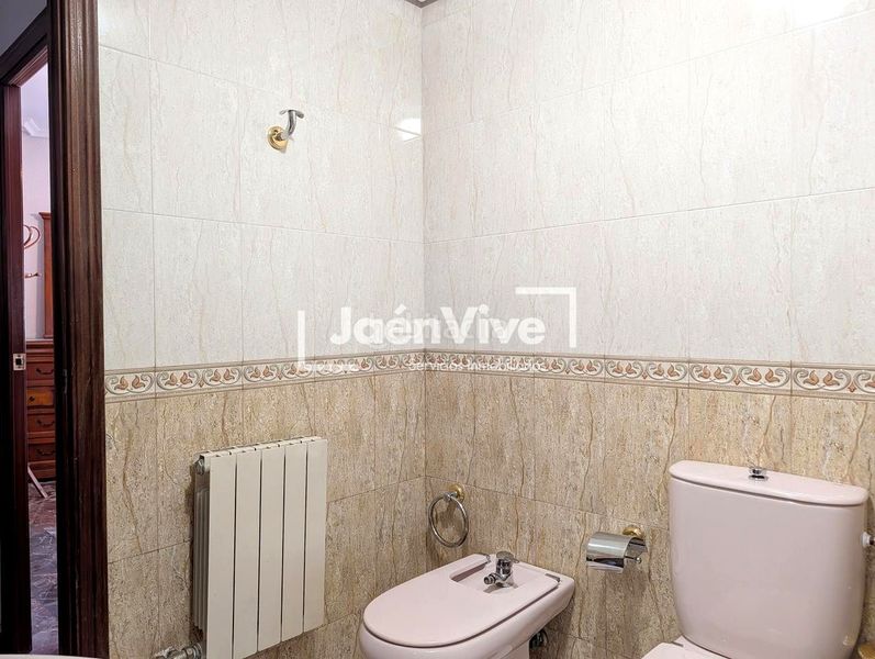 Foto 7a13dfc0-7b3f-41b1-8ecc-06390596bc32. Casa adossada amb calefacció aparcament a Belén - San Roque Jaén