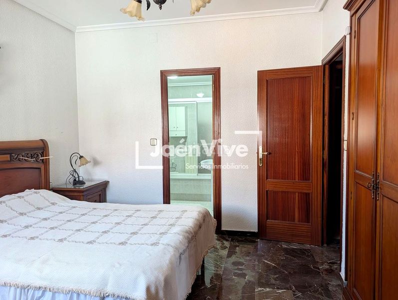 Foto 965d1c96-a096-47ca-92c4-d323316e59d3. Casa adossada amb calefacció aparcament a Belén - San Roque Jaén