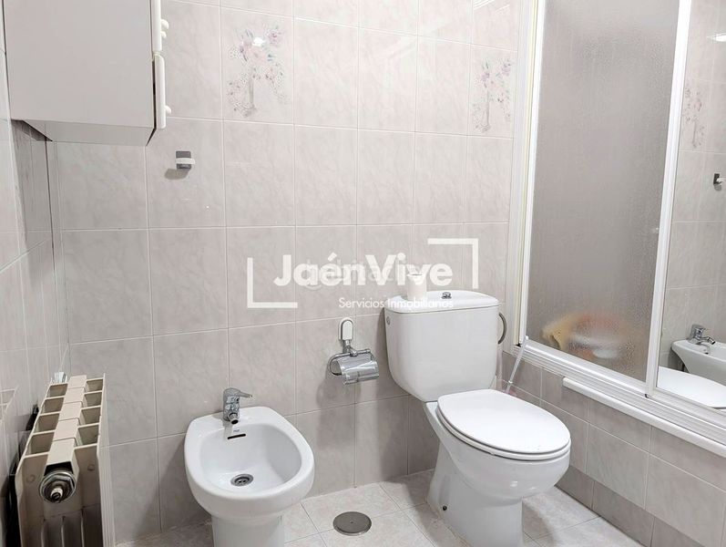 Foto 995abef6-f330-4ff8-a1ca-8707e746b9c9. Casa adossada amb calefacció aparcament a Belén - San Roque Jaén