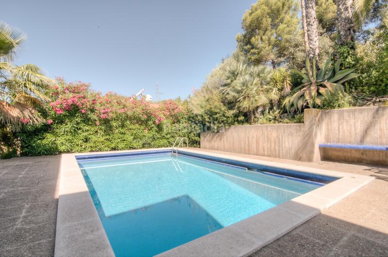 Foto dca6689c-bcdb-4db0-8fb4-fe32d1e8317f. Casa con riscaldamento parcheggio piscina in La Plana-Bellsoleig Sant Just Desvern