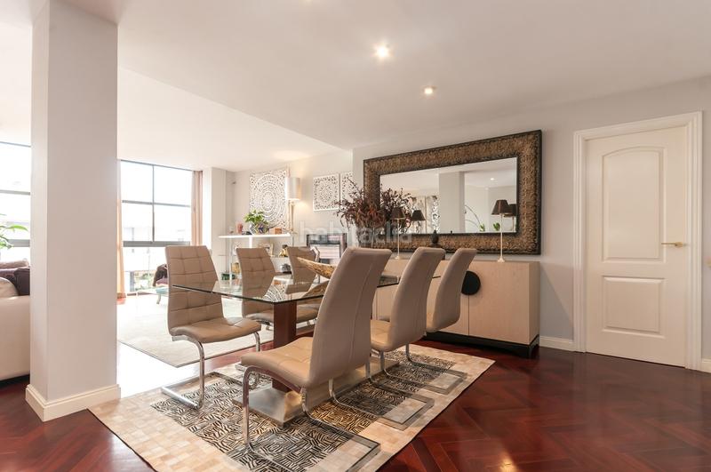 Foto 9cb4cbfd-6d94-4efe-84c7-6387e133eea1. Attico con riscaldamento parcheggio in La Nova Esquerra de l´Eixample Barcelona